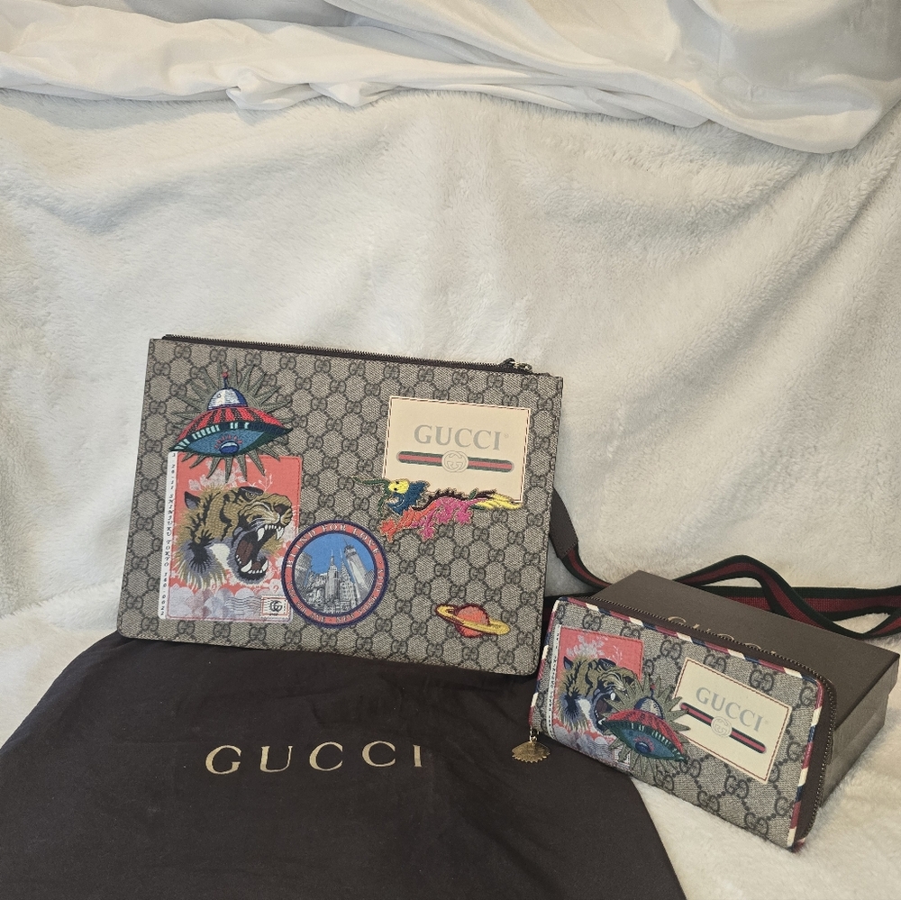 Gucci GG Limited Edition Supreme Courrier Messenger Crossbody Bag - Picture 10 of 12